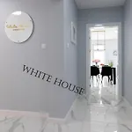 White House Blekitny 4 أوستكا