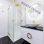White House Blekitny 4 *