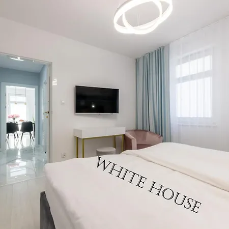 White House Błękitny 4 Apartament *